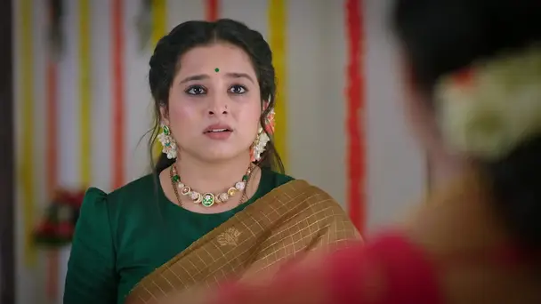 Lakshmi Choosing Distance from Narasimha - Adi Lakshmi Purana