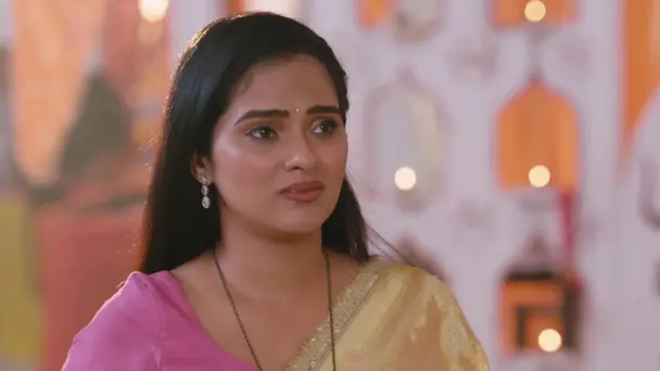 Ganga Stops Kaushalya from Slapping Sahana