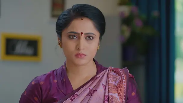 Meera Fumes Over Pooja's Plan