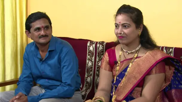 Dubheles and Thombares play the game of Paithani - Home Minister - Paithani Aata Maherchya Angani