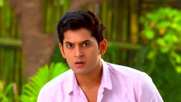 Sweetu and Omkar get acquainted - Yeu Kashi Tashi Me Nandayla