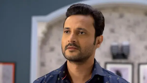 Apurba rescues Kuttush and Pori from danger - Kori Khela