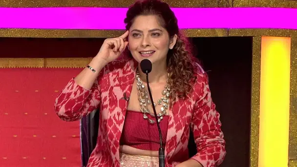 Sonalee Kulkarni expresses her opinion - Dancing Queen Unlock
