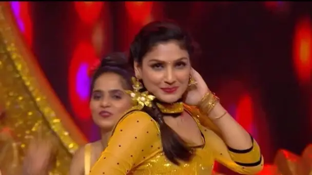 The artists charm the audience - Oh My Dear Happy New Year