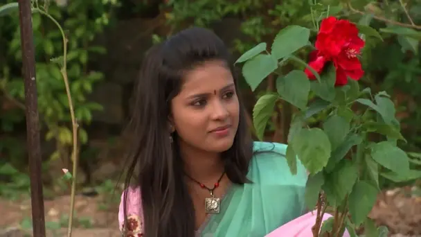 Akhilandeswari questions Mahendra - Mudda Mandaram