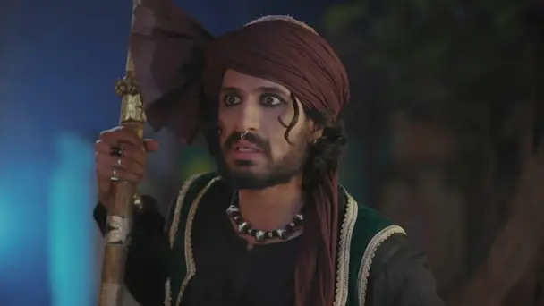 Kaido kills a boy from Takht Hazara - Heer Ranjha