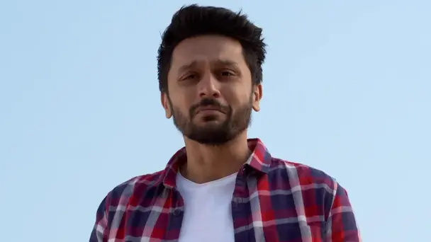 Siddhant argues with everyone at the party - Kaay Ghadla Tya Ratri?