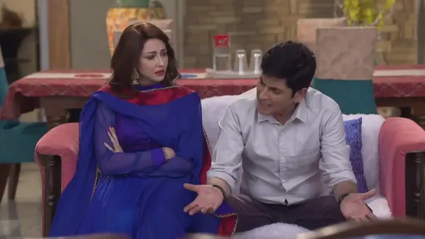 Annu praises Teeka and his friends