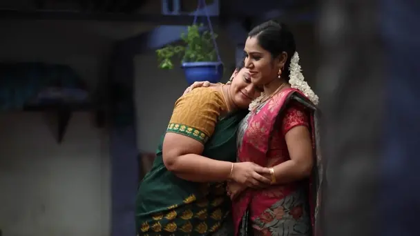 Rasathi asks Sathya about the truth