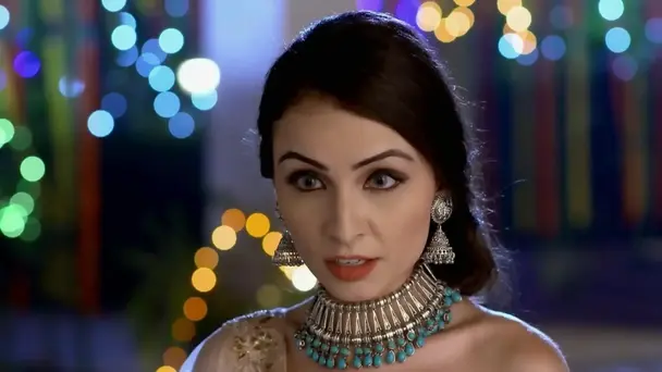Mandar takes Mehek back with him