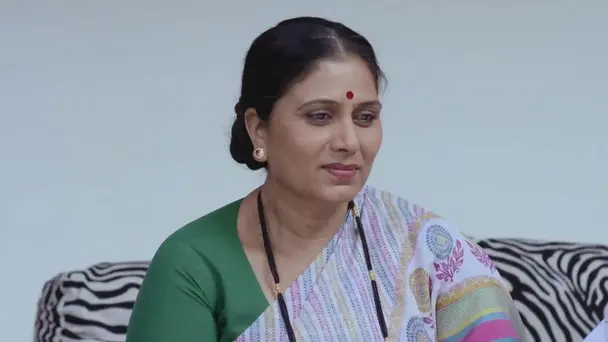 Rajwade insults Shanaya and Gurunath