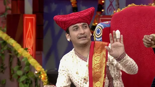 Various actors pay homage to Lord Ganesh - Utsav Aaradhyacha