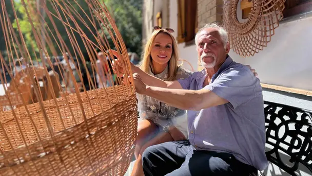 Amanda and Alan's Spanish Job S1 E2