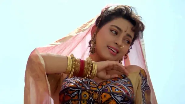 Ghoonghat Ki Aad Se