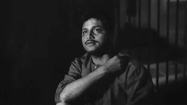 Sarfaroshi Ki Tamanna Ab Humare Dil Mein Hai