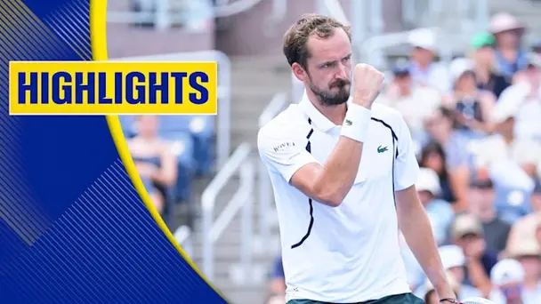 Daniil Medvedev vs Arthur Rinderknech: Rd 3 Highlights