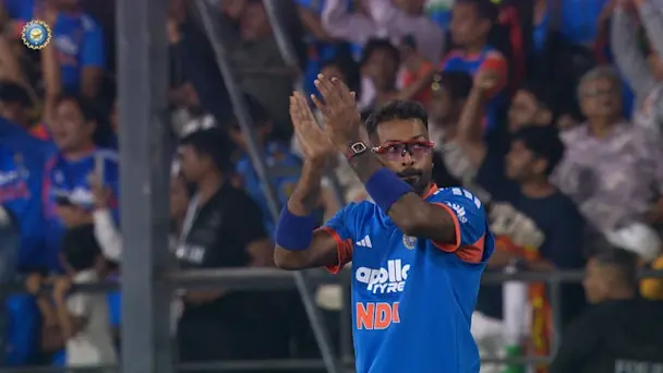 Action Recap: NZ Inns, 15 to 20 overs