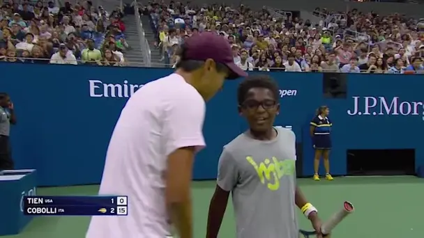 Young Fan Plays!