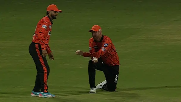 76/1! RCB Powerplay Against SRH