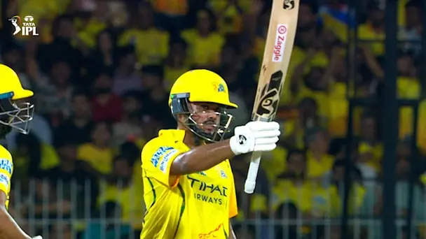 Action Recap: CSK Inns, 7 to 10 Overs