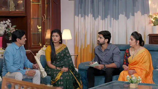 Divya Outsmarts Rajya Lakshmi