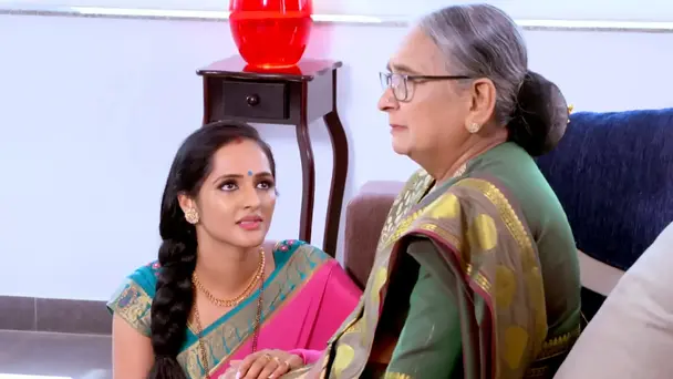 Revathi Convinces Varalaxmi