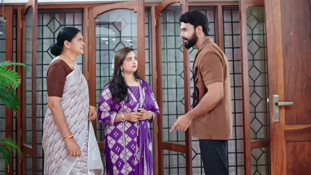 Kiran Tells Karthika About the Risk