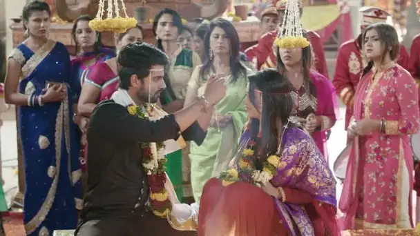 Raghu marries Dhanak