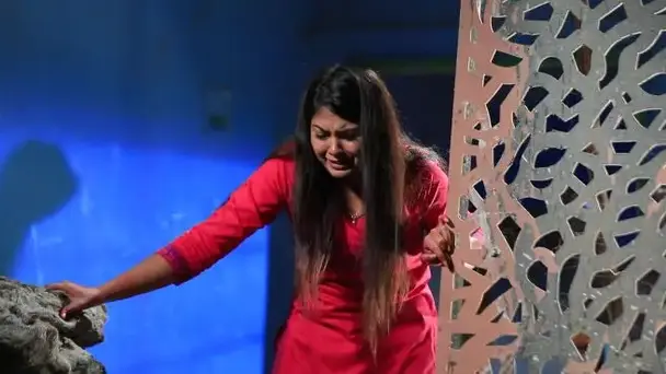 Mahathi has an emotional breakdown!