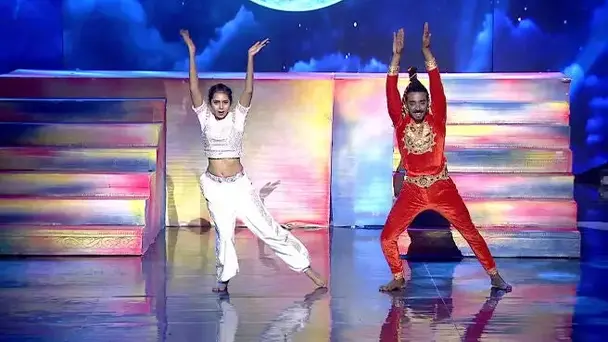 Ishita-Shiv's slay the stage!