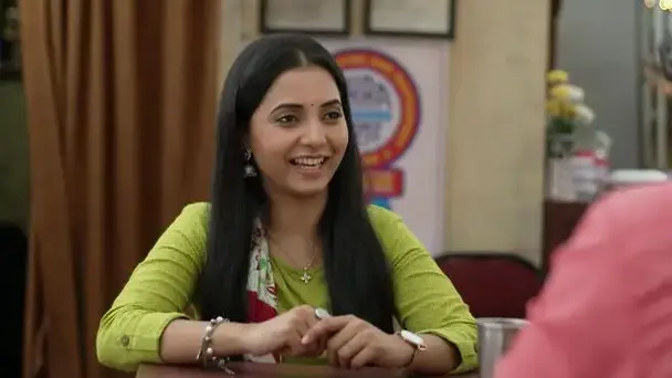 Sharvari plays a prank