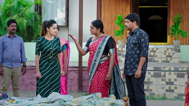 Deepa Confronts Mounitha