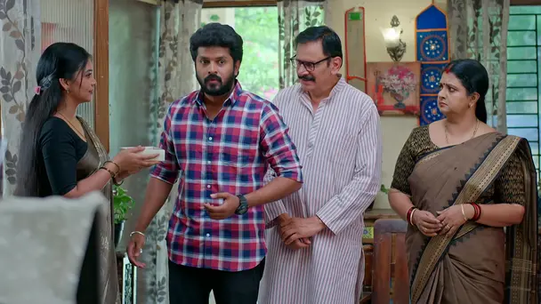 Balu, Sathyam Applaud Meena