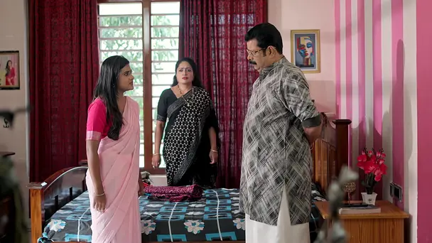 Venu Exposes Naveen's Secret Ploy
