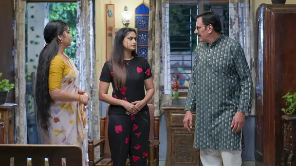 Meena, Sruthi Turn to Sathyam