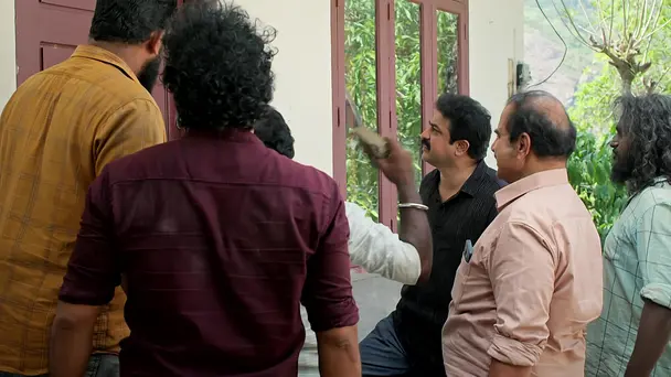 Vikram, Vedha Get Caught