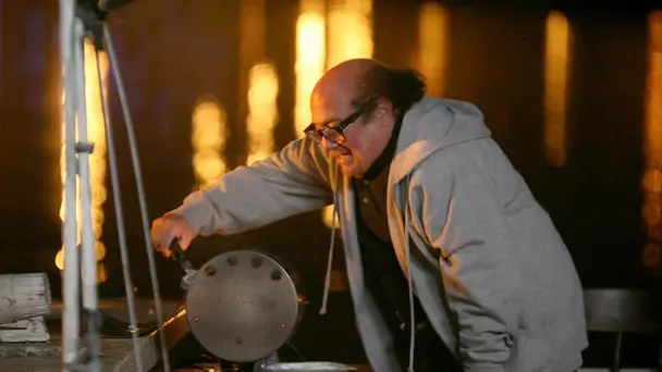 The Gang Buys a Boat