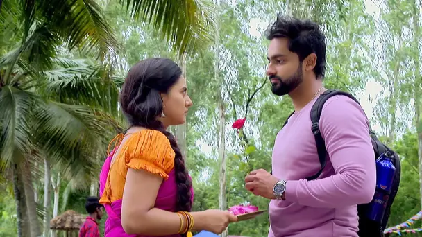 Shobuj Proposes Madhabilata