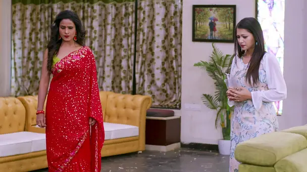 Rekha Fumes at Aishwarya