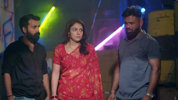 Sikander Kidnaps Narmada