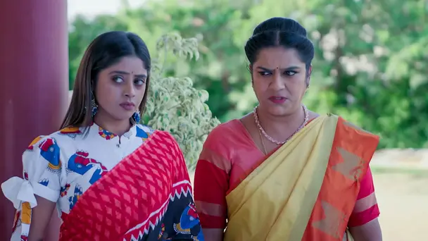 Simhadri Exposes Indumathi, Jeevana