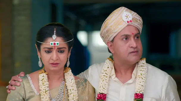 Adhi Stands by Bhagya