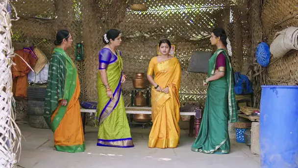 Vidya Defends Bhadra's Honour