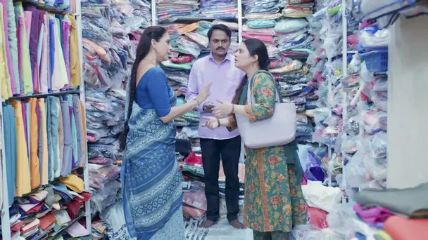 Sharda Teaches Kamini a Lesson
