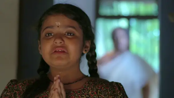 Unnimol Prays to Lord Ayyappan