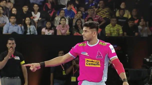 Raiders Vs Defenders