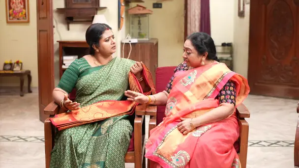 Parvathy Tricks Vijaya