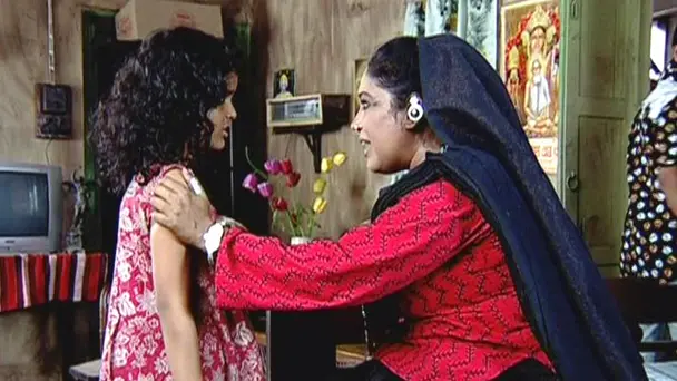 Pari Makes a Deal with Hira