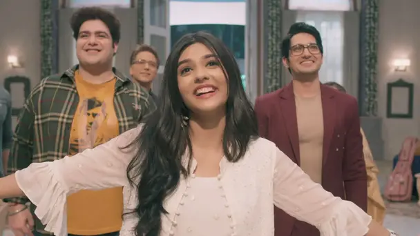 Akshara Returns Home!