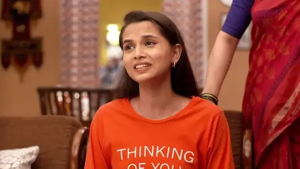 Myna turns to her family